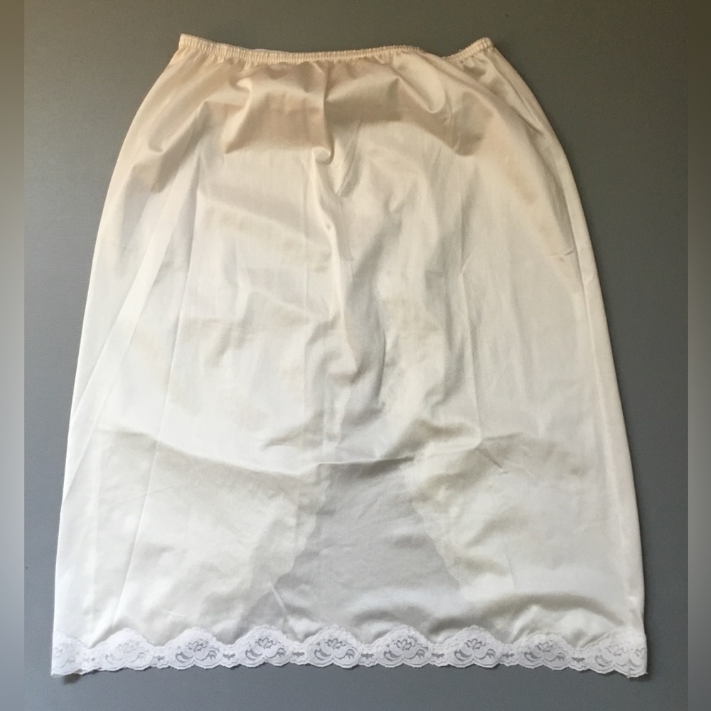 Vintage White Lace-Trim Half Slip - Picture 3 of 3